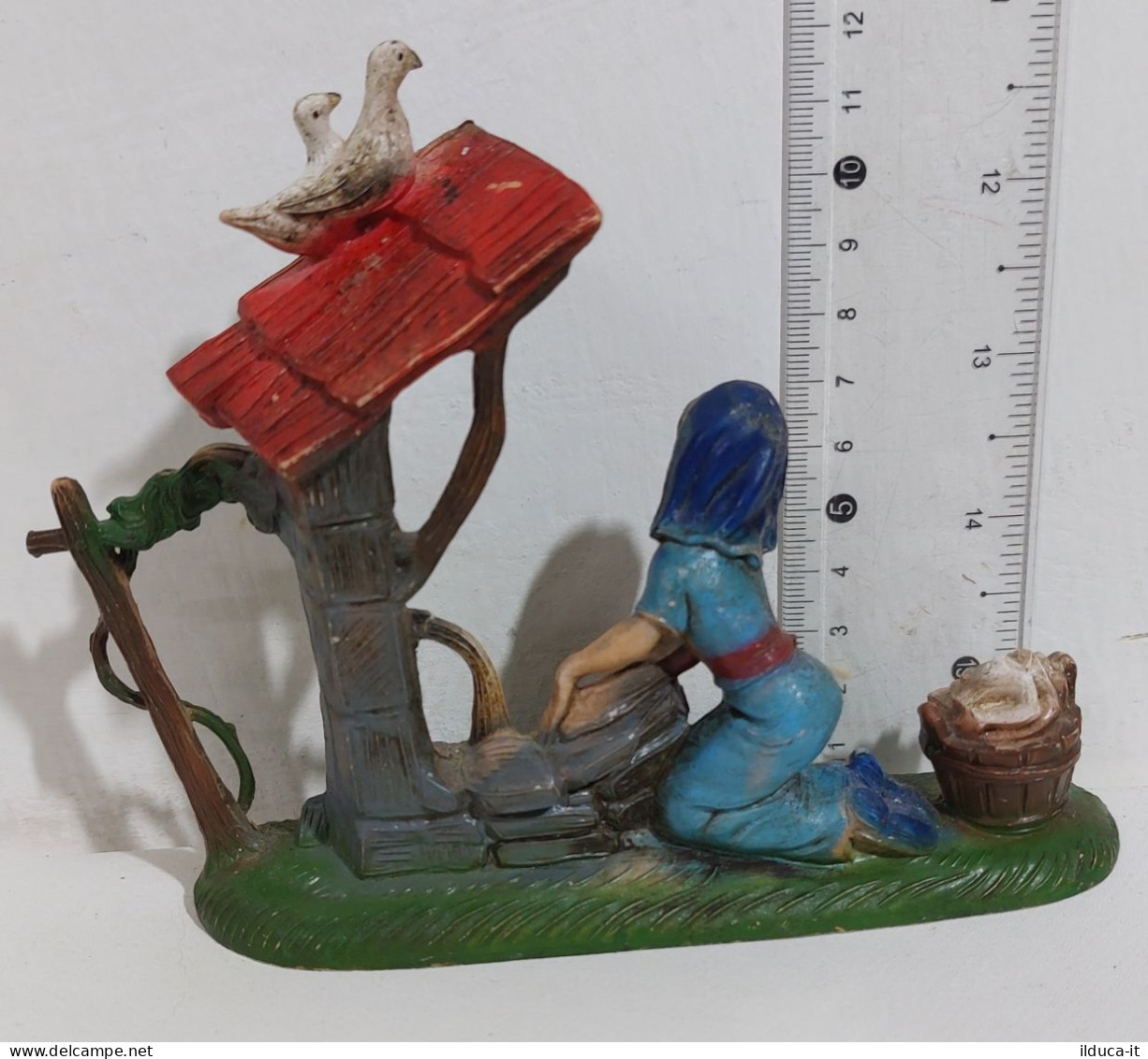 66091 Pastorello Presepe - Statuina In Plastica - Lavandaia E Fontana - Weihnachtskrippen