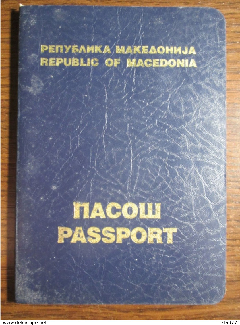 Passport Of Macedonia Expired - Historical Documents