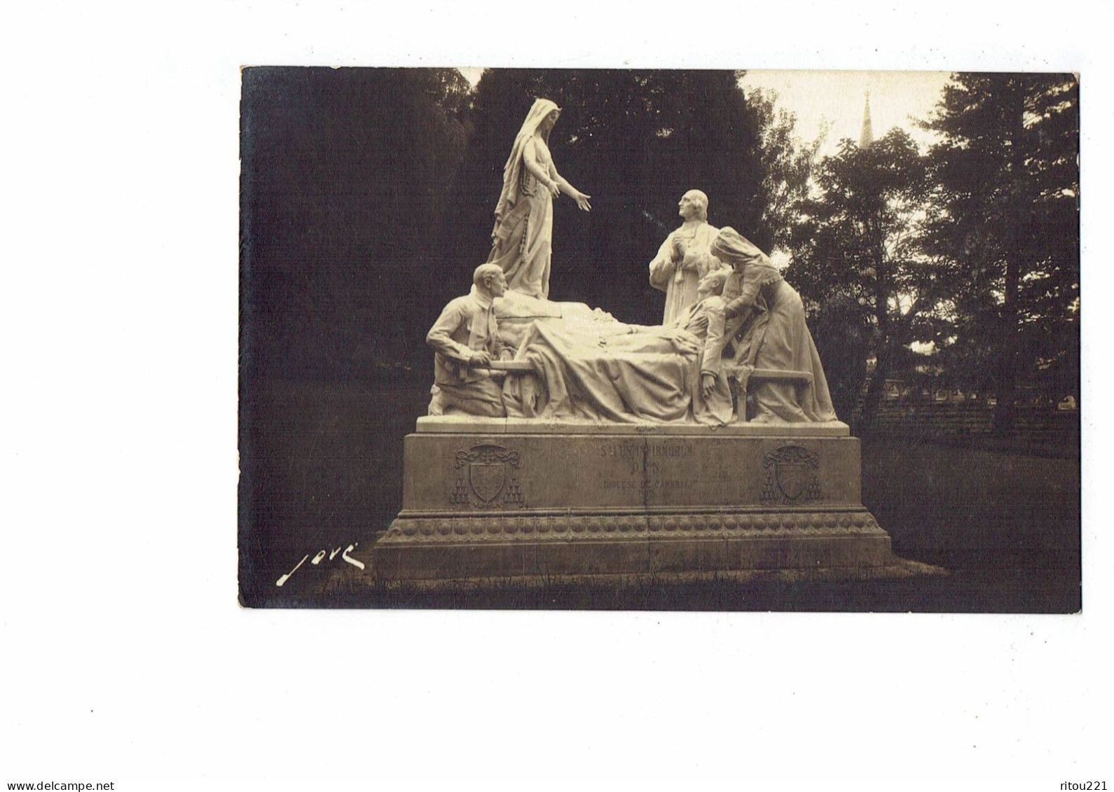 Cpa - 65 - Lourdes - Monument De Cambrai ( Carte Photo ) - édit. Jove N° 19 - Tirage Aux Sels D'argent - Lourdes