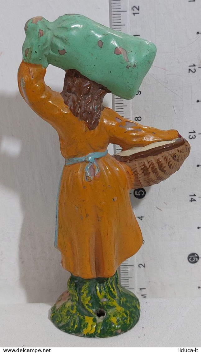 I117159 Pastorello Presepe - Statuina In Celluloide - Donna Con Paniere - Cm 11 - Crèches De Noël