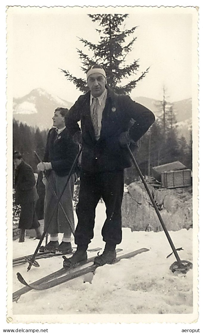 1930's Slovenia / Skiing / Smučanje, Skijanje, Skiers With Ski Badges - Real Photo (RPPC) - Slovénie