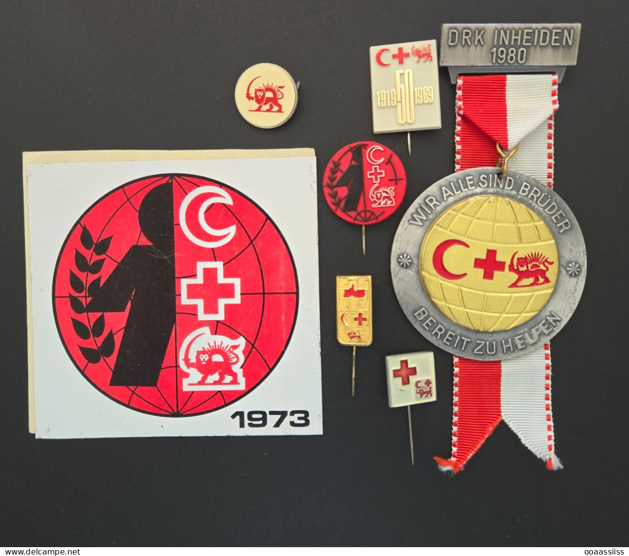 Mixed Lot Red Cross, Lion And Sun, Crescent Medal Pin Sticker Etc - Other & Unclassified