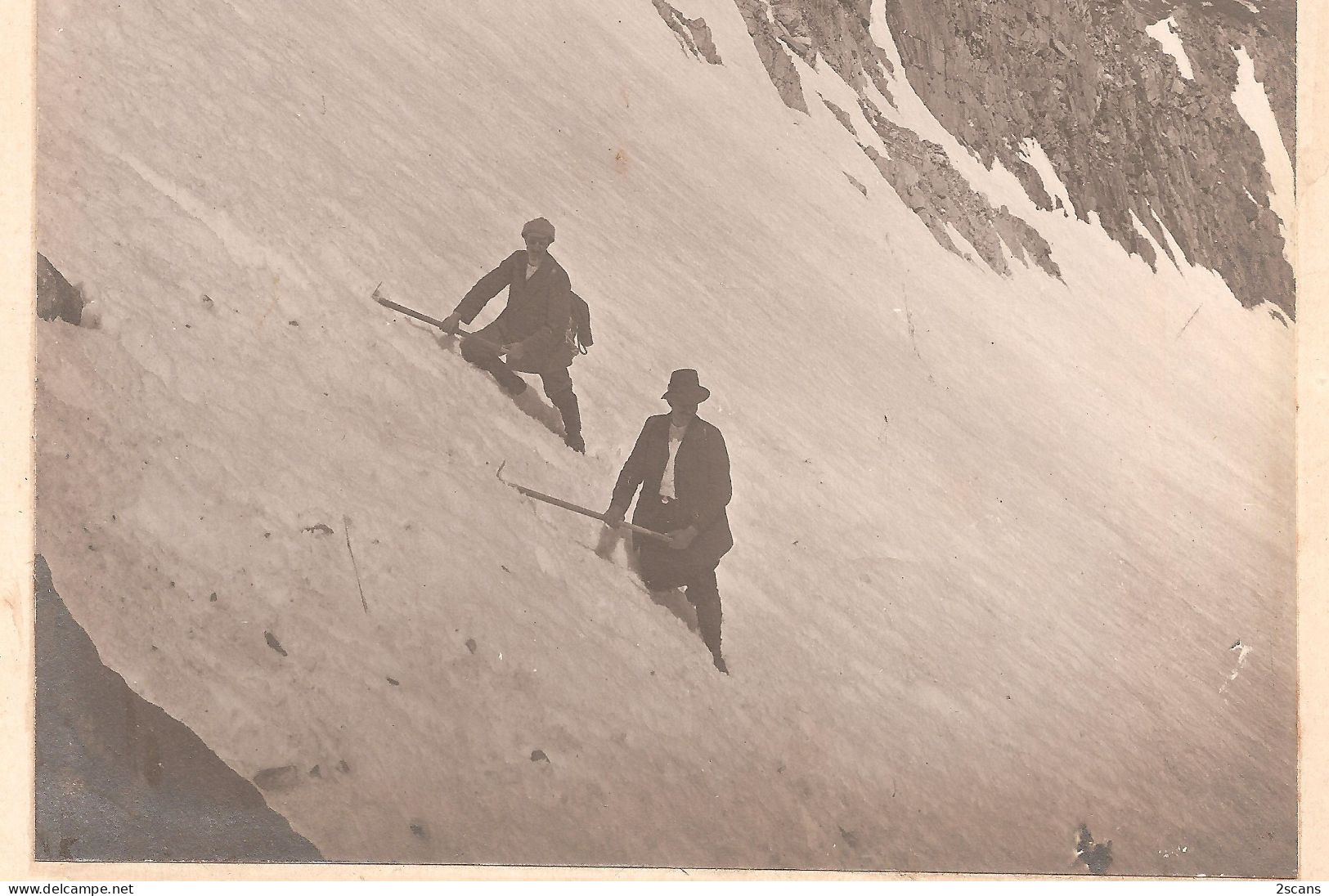 Dépt 73 - Photographie ancienne 11,7 x 16,5 cm sur support cartonné 16,6 x 22,7 cm - LE CHEVAL BLANC VU DU THABOR - 1911