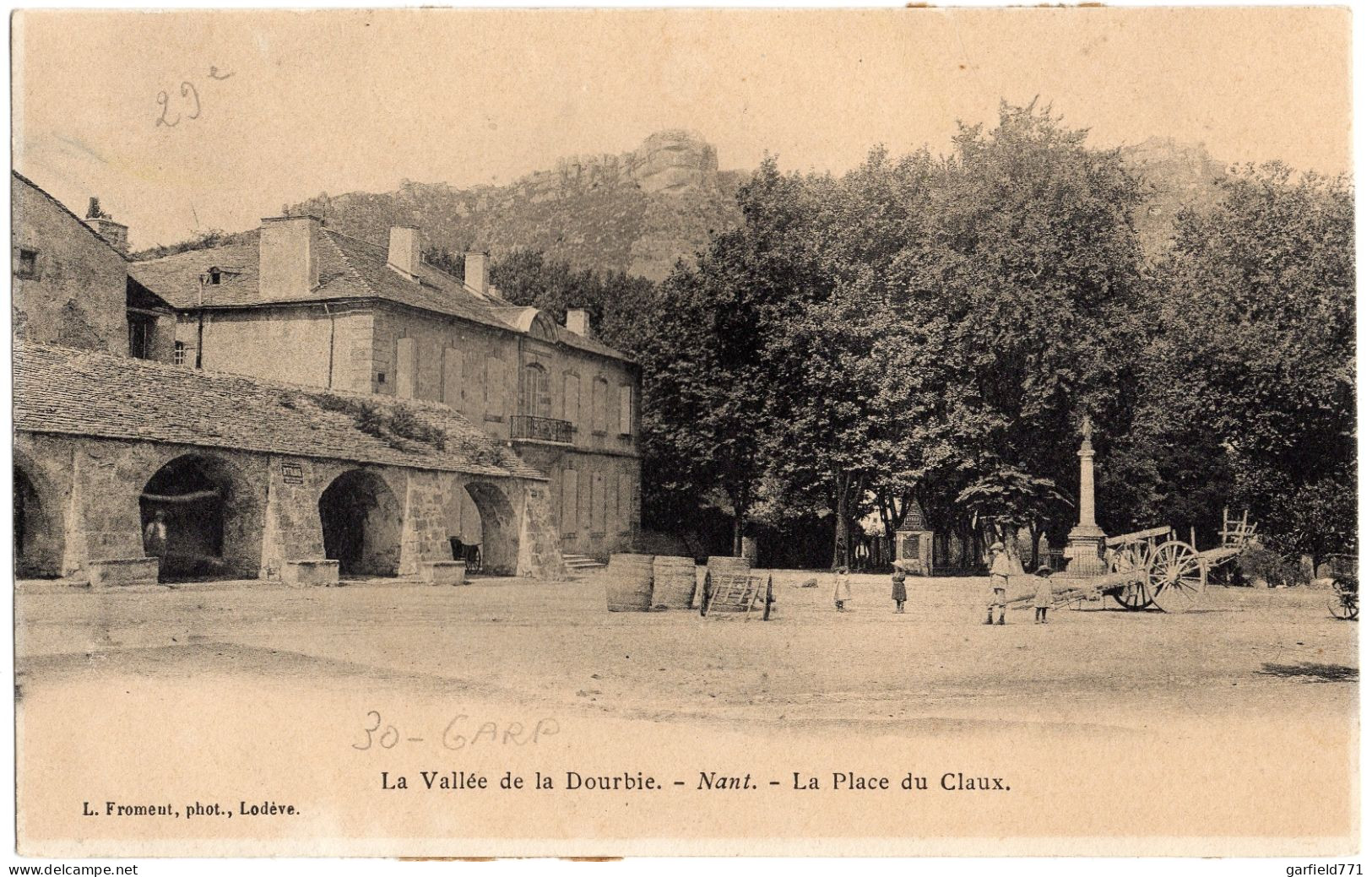 FRANCE - NANT - La Vallée De La Dourbie - La Place Du Claux - Publicité BYRRH - - Autres & Non Classés
