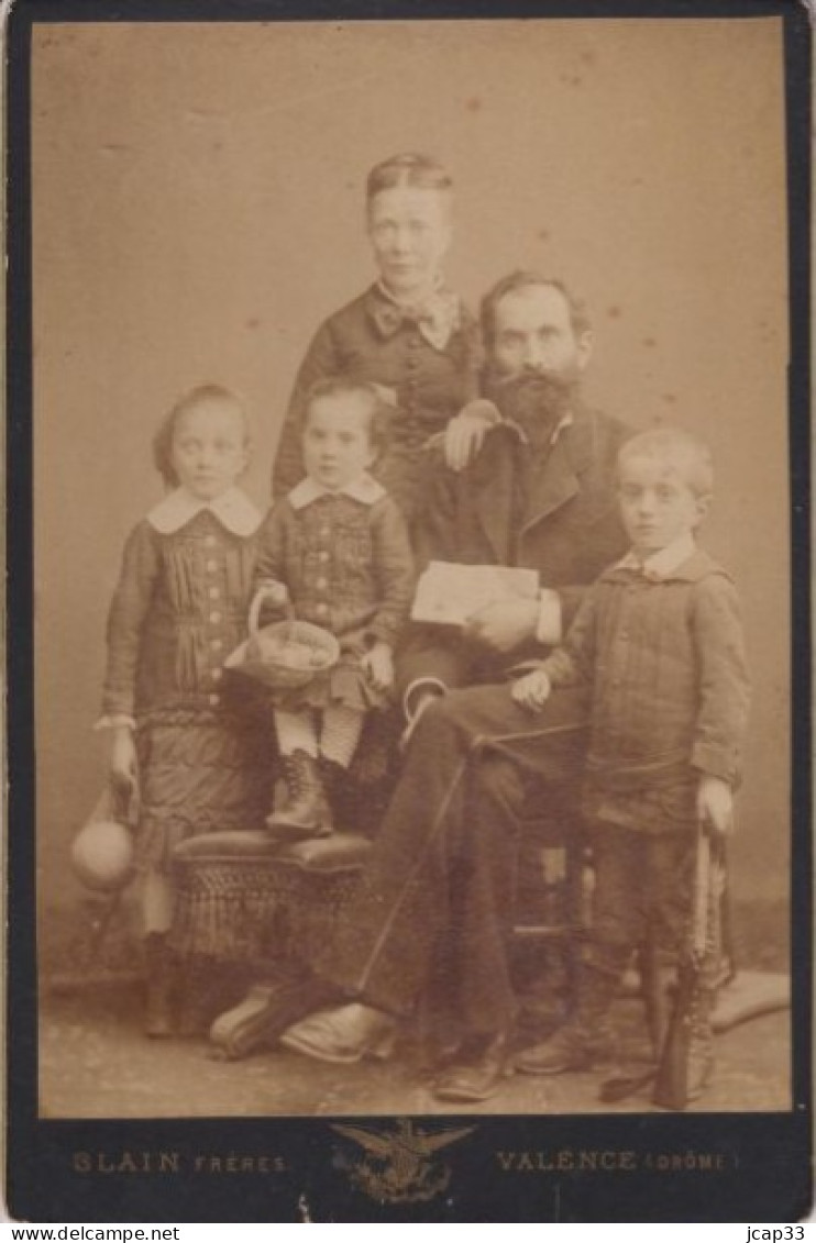 26 VALENCE  -  PHOTO BLAIN FRERES  -  COUPLE AVEC ENFANTS  - - Old (before 1900)