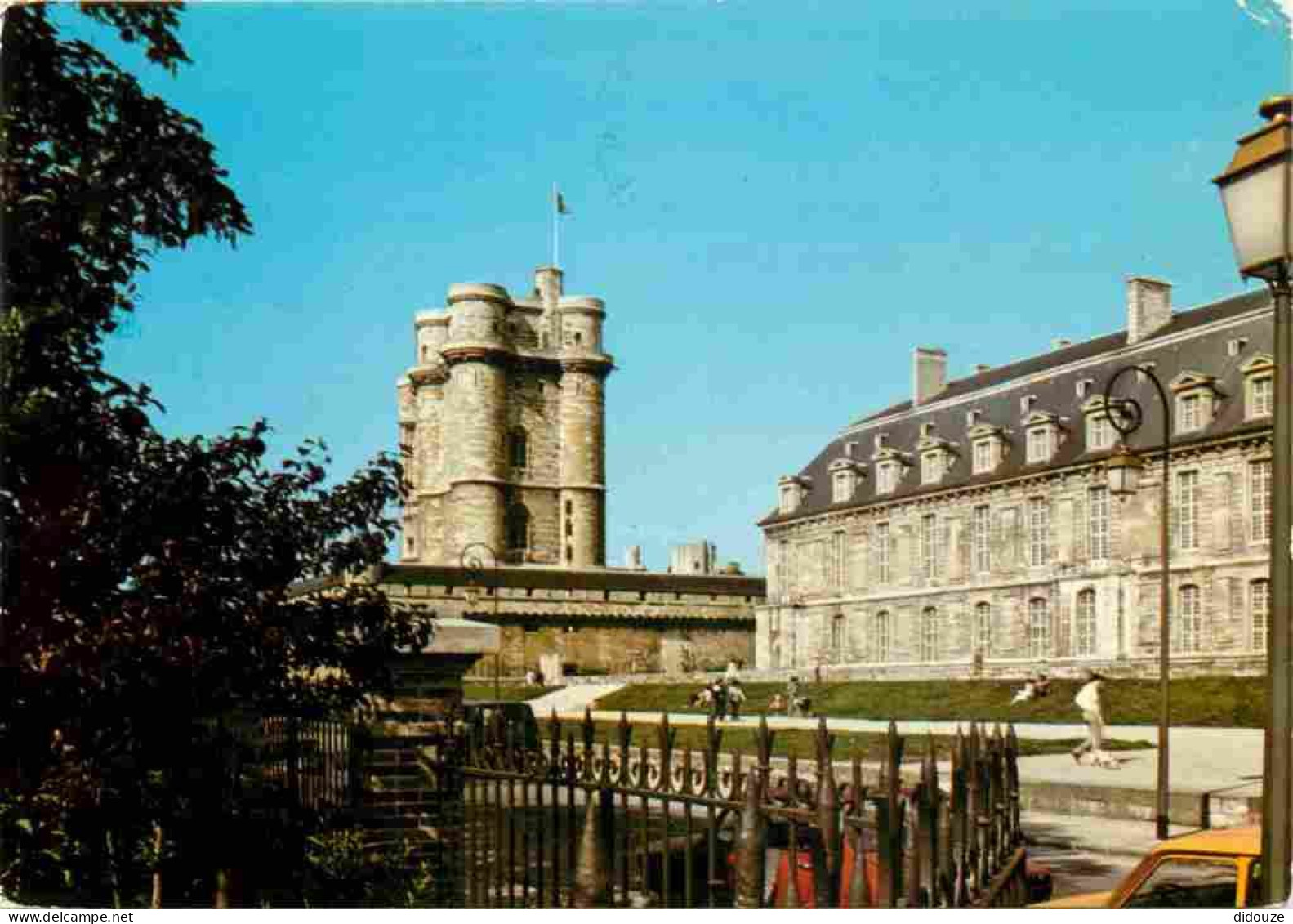 94 - Vincennes - Le Donjon Du Château - CPM - Voir Scans Recto-Verso - Vincennes