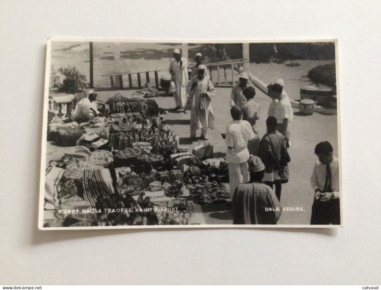 Carte Postale Ancienne (1956) Kano Airport Hausa Traders - Dale Series (with The Compliments Of SABENA) - Nigeria