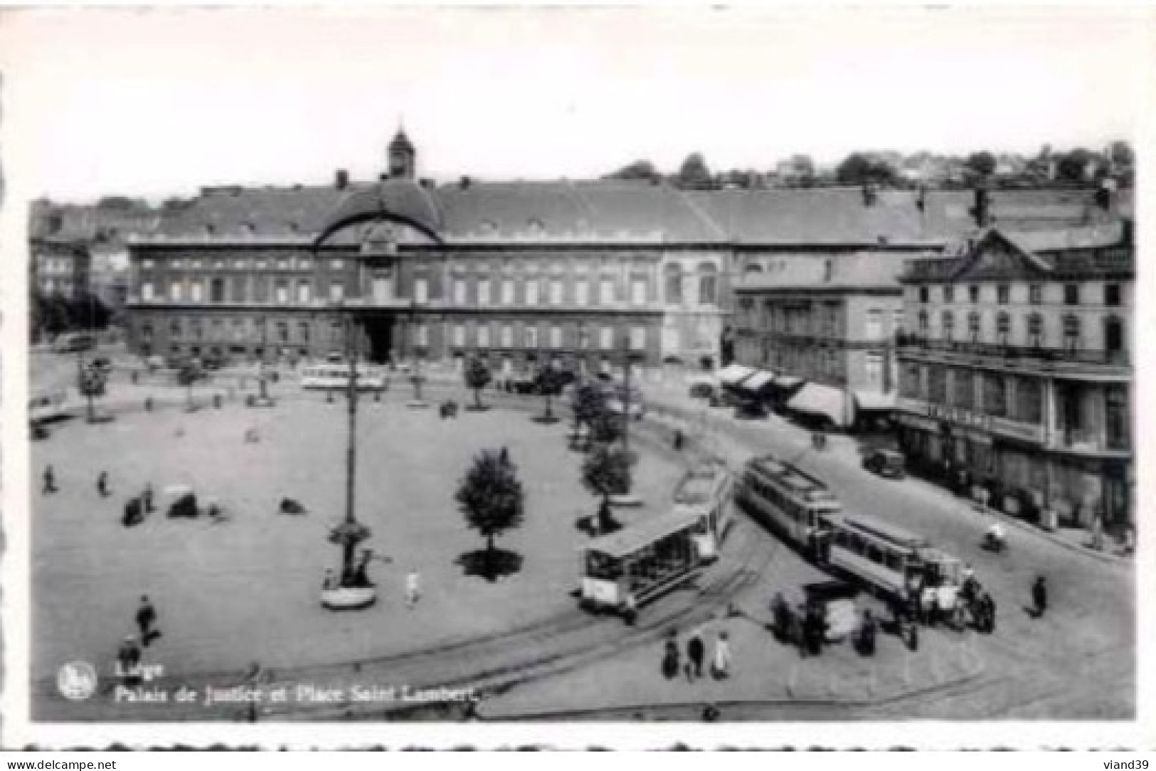 LIEGE.    Palais De Justice Et Place Saint Laurent.   -  Tramways Et Commerces.    Non Circulé. - Lüttich