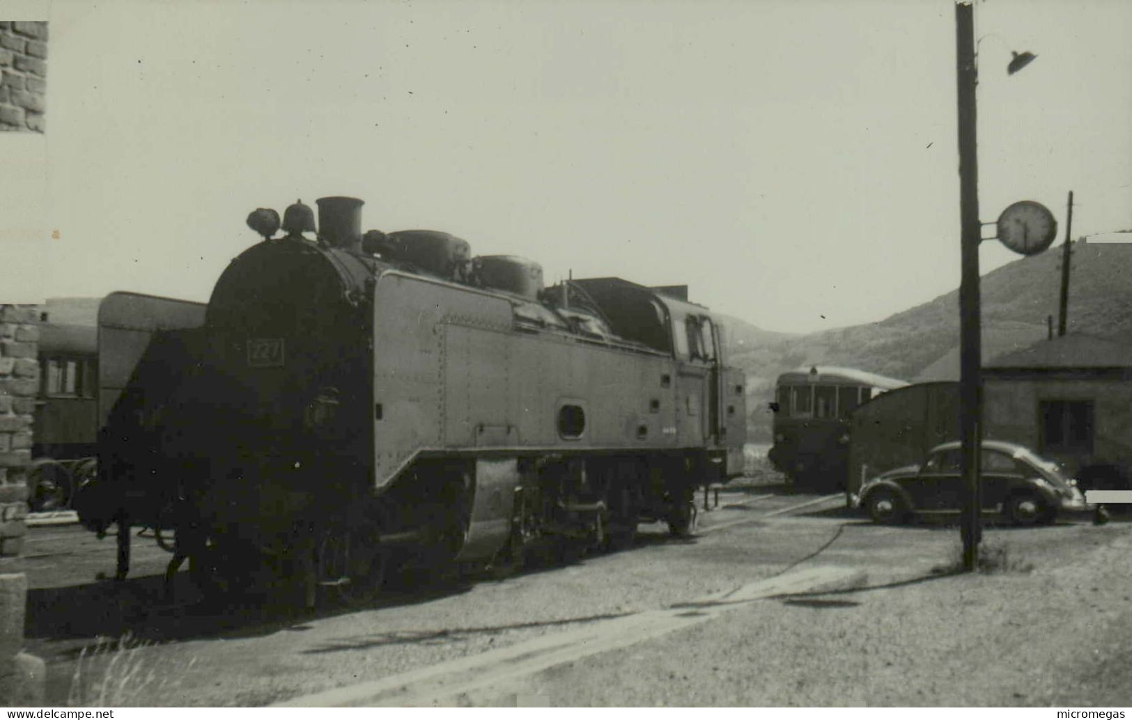 Reproduction - Locomotive 227 - Eisenbahnen