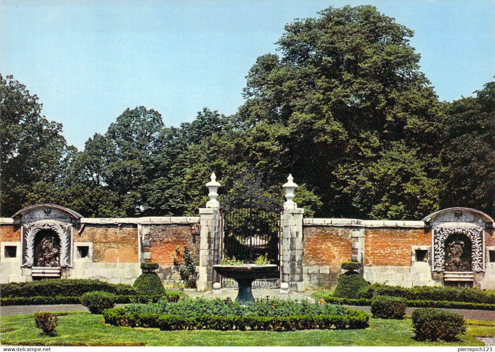 Flémalle - Le Château D'Aigremont - Grille D'entrée Et Les Deux Fontaines - Flémalle