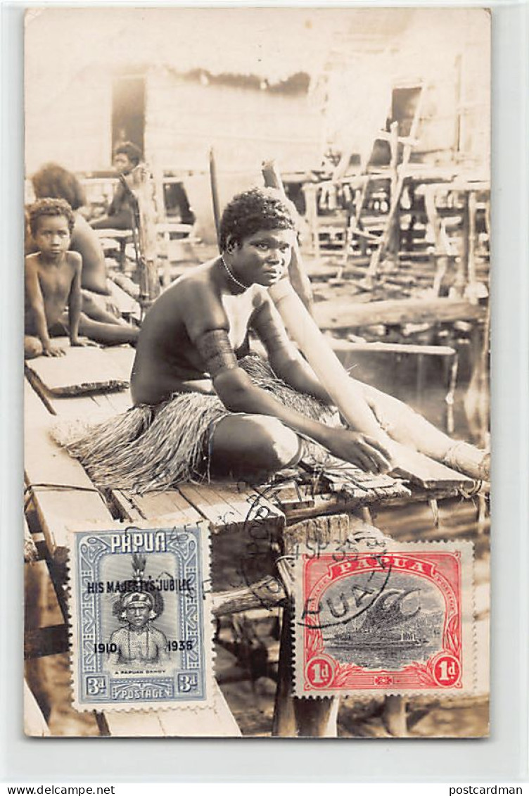 Papua New Guinea - Native Girl With Bracelets On Her Arm - REAL PHOTO - Publ. Gi - Papua-Neuguinea