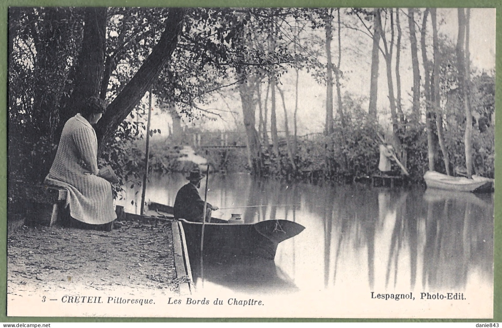 CPA Vue Rare - VAL DE MARNE - CRÉTEIL PITTORESQUE - LES BORDS DU CHAPITRE - Belle Animation, Pêcheur En Barque - Creteil