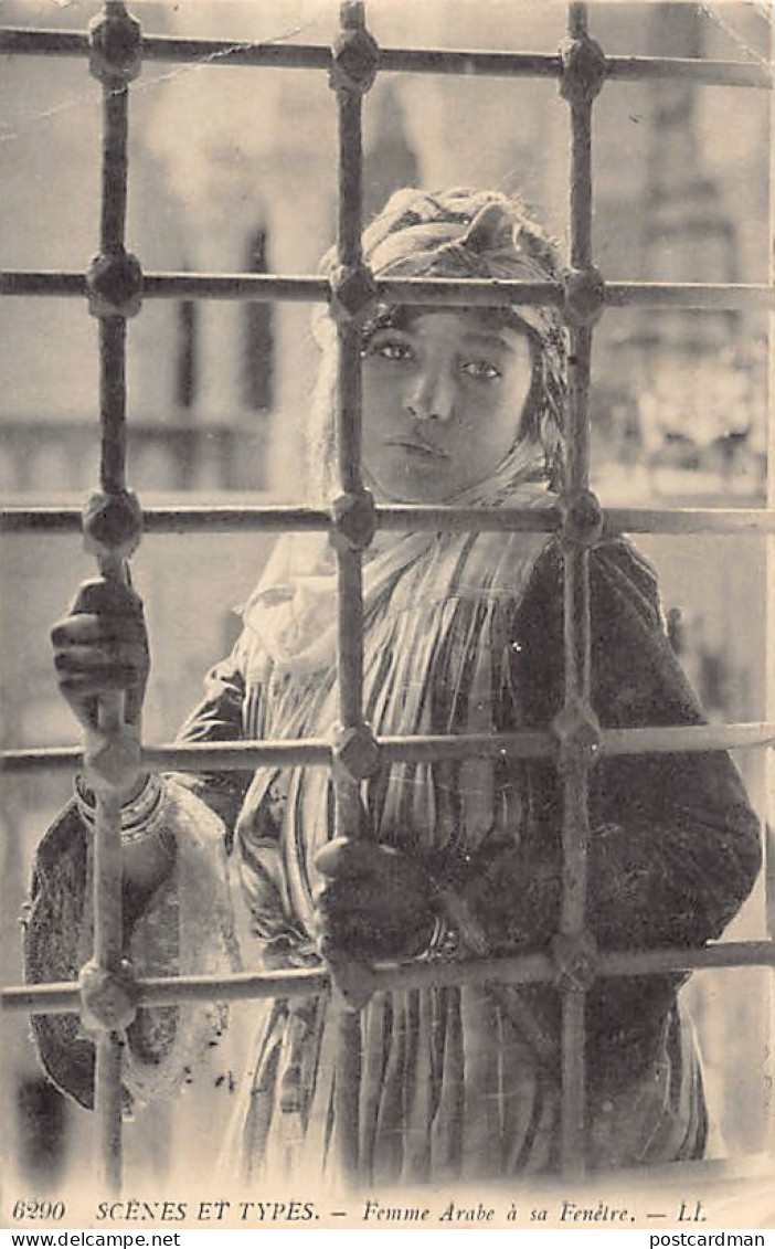 Algérie - Femme Arabe à Sa Fenêtre - Ed. LL Lévy 6200 - Femmes