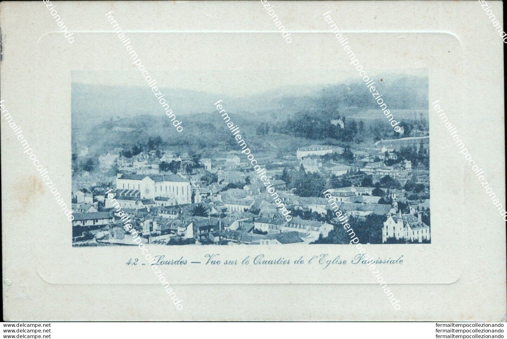 Ap467 Cartolina Lourdes Vue Sur Le Quartier De L'eglise - Autres & Non Classés