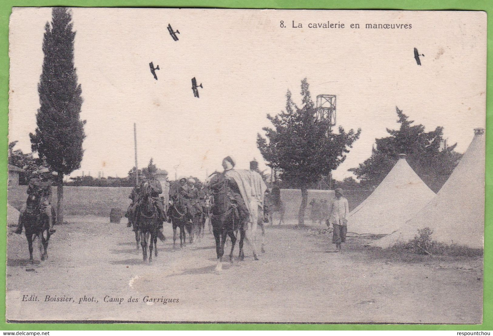 CPA CAMP Des GARRIGUES La Cavalerie En Manoeuvres Animé Soldat Spahis - Nîmes