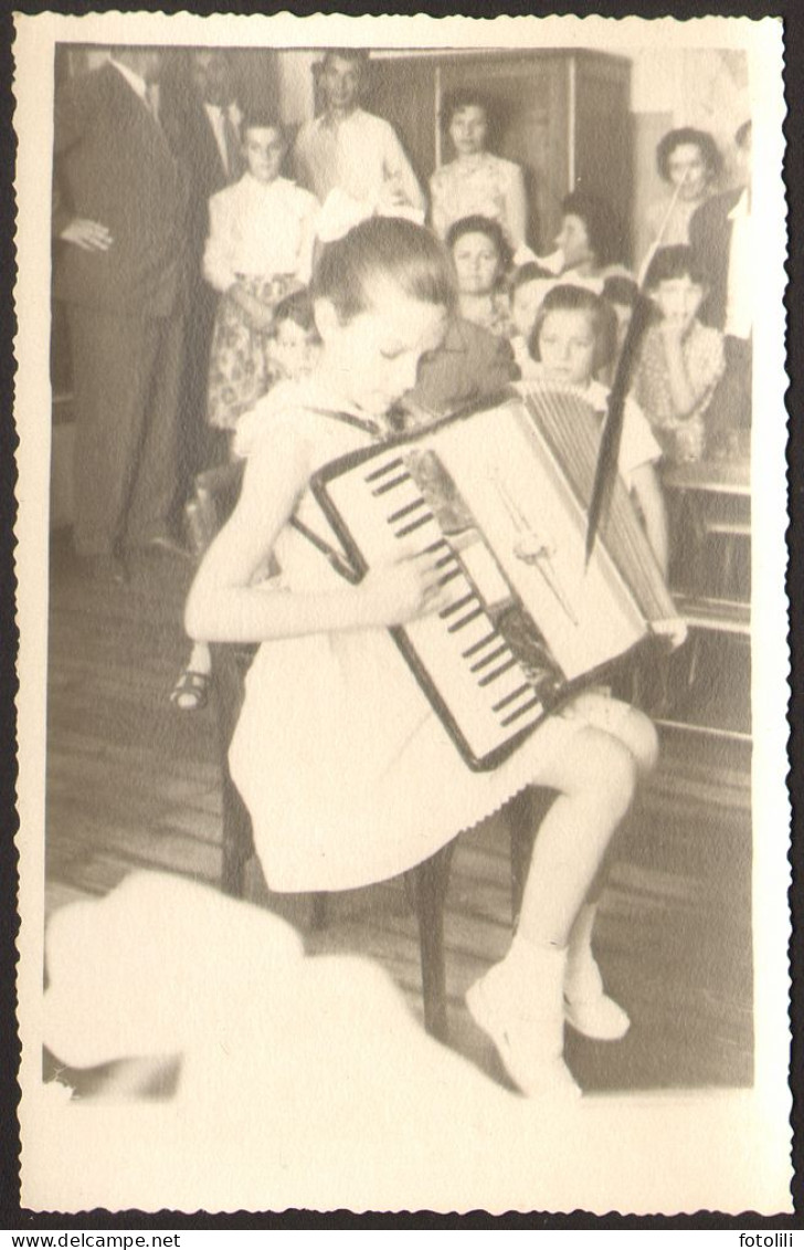 Kid School Girl With Accordion Old  Photo 14x9 Cm # 40987 - Anonymous Persons