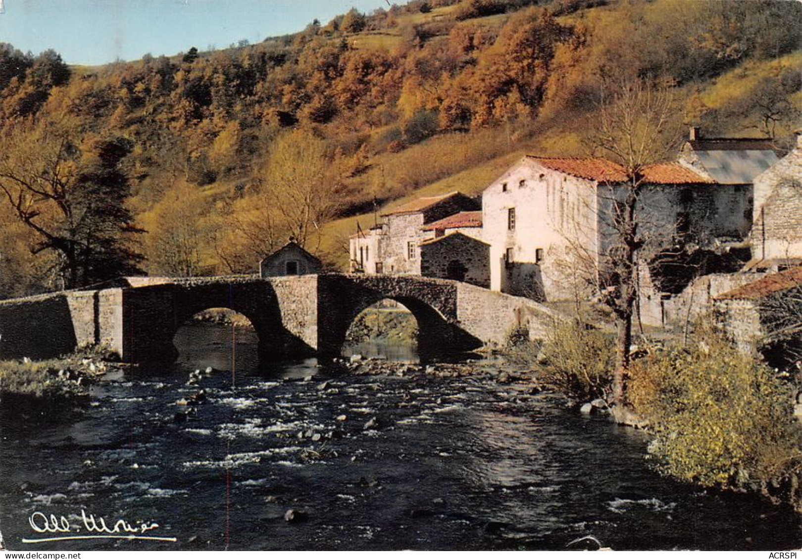 63 ISSOIRE  Couze De Besse Au Vieux Pont De SAURIER     (Scan R/V) N°   8   \MT9112 - Issoire