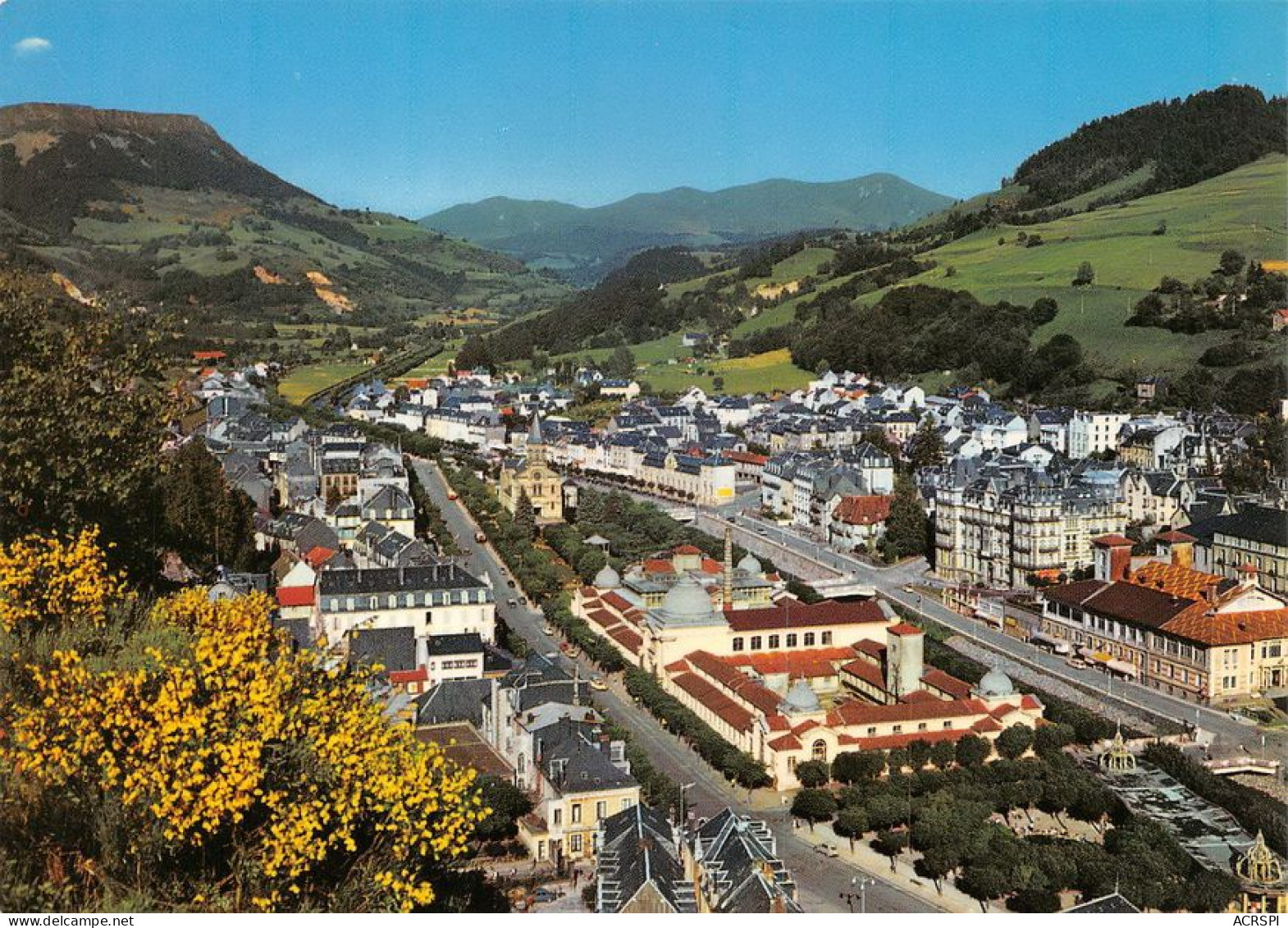 63 La Bourboule Vue Générale     (Scan R/V) N°   11   \MT9109 - La Bourboule