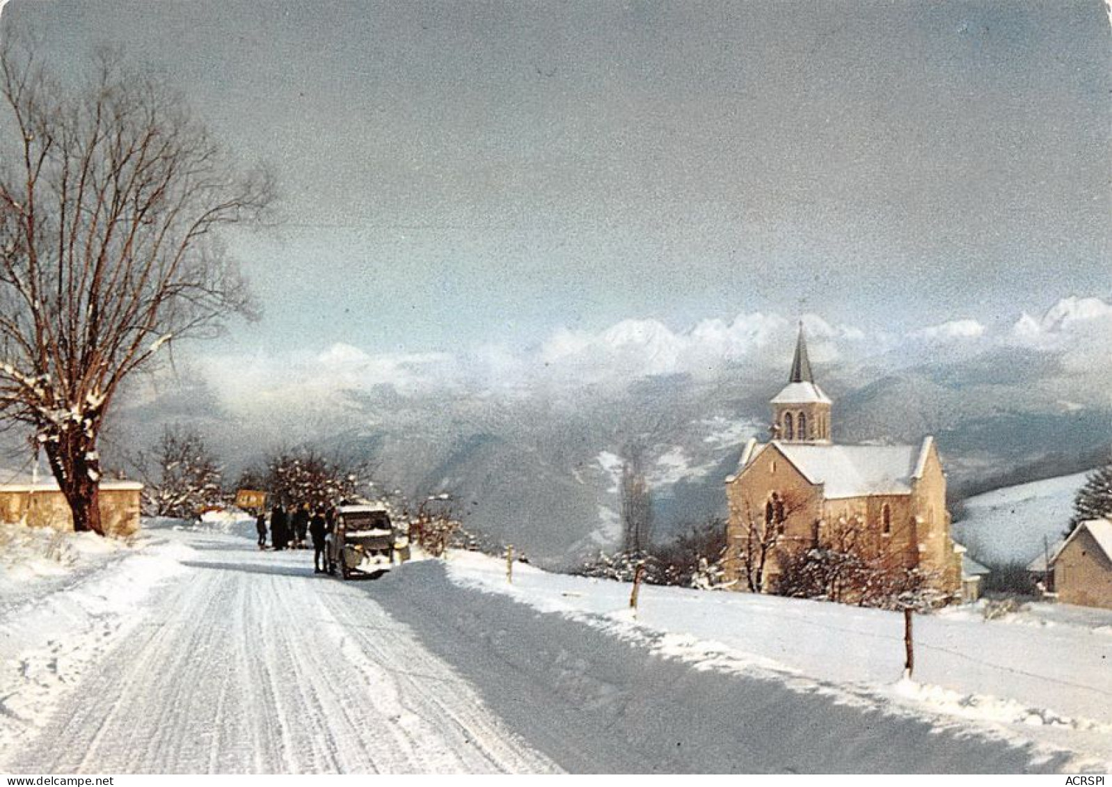 38  Saint Bernard Du Touvet  Plateau-des-Petites-Roches Une 2CV Citroën Sur La Route    (Scan R/V) N°   47  \MT9143 - Theys