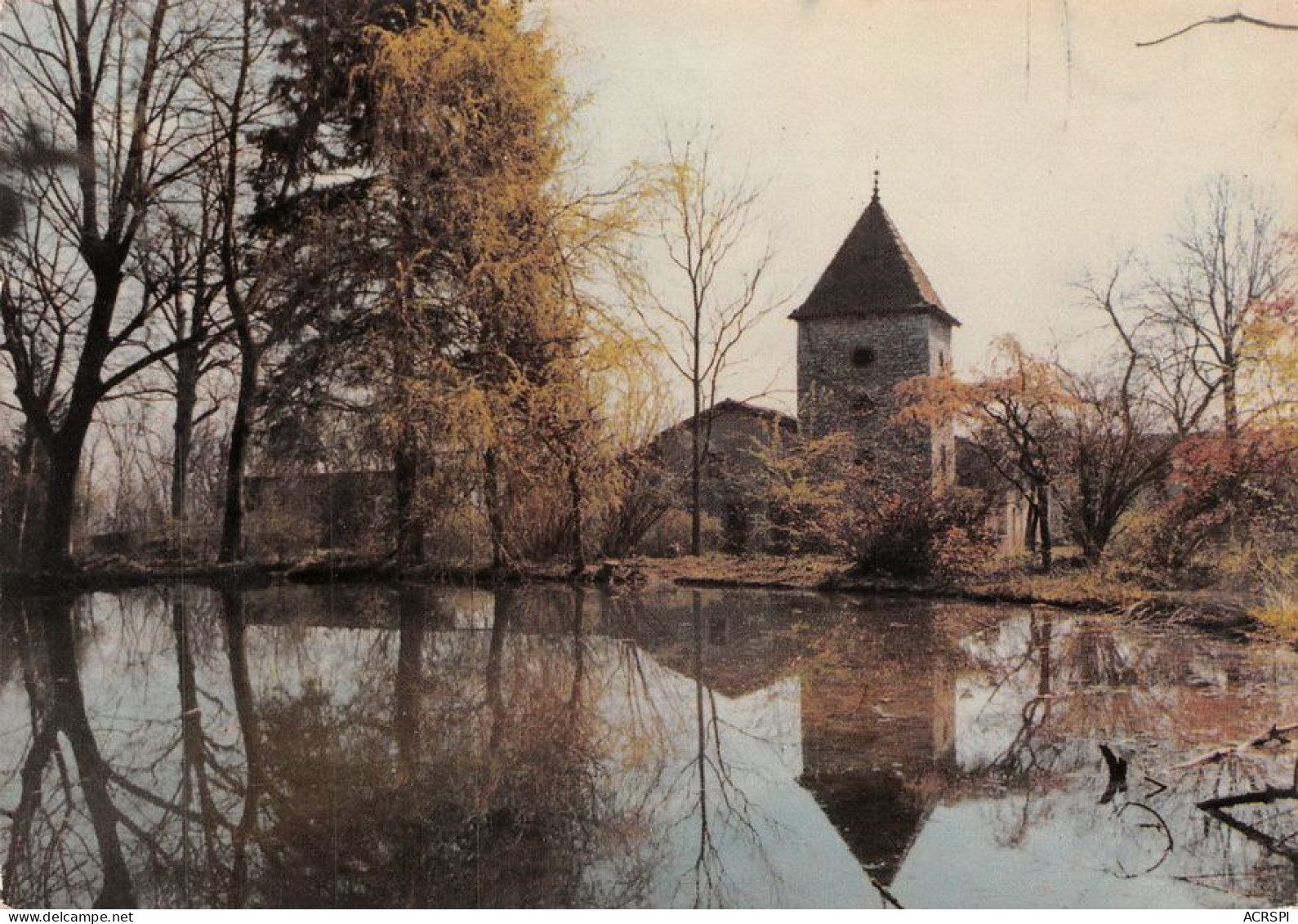 38  Vignieu 38090 Bonnefamille Chateau Chapeau-Cornu L'étang    (Scan R/V) N°   21   \MT9153 - Bourgoin