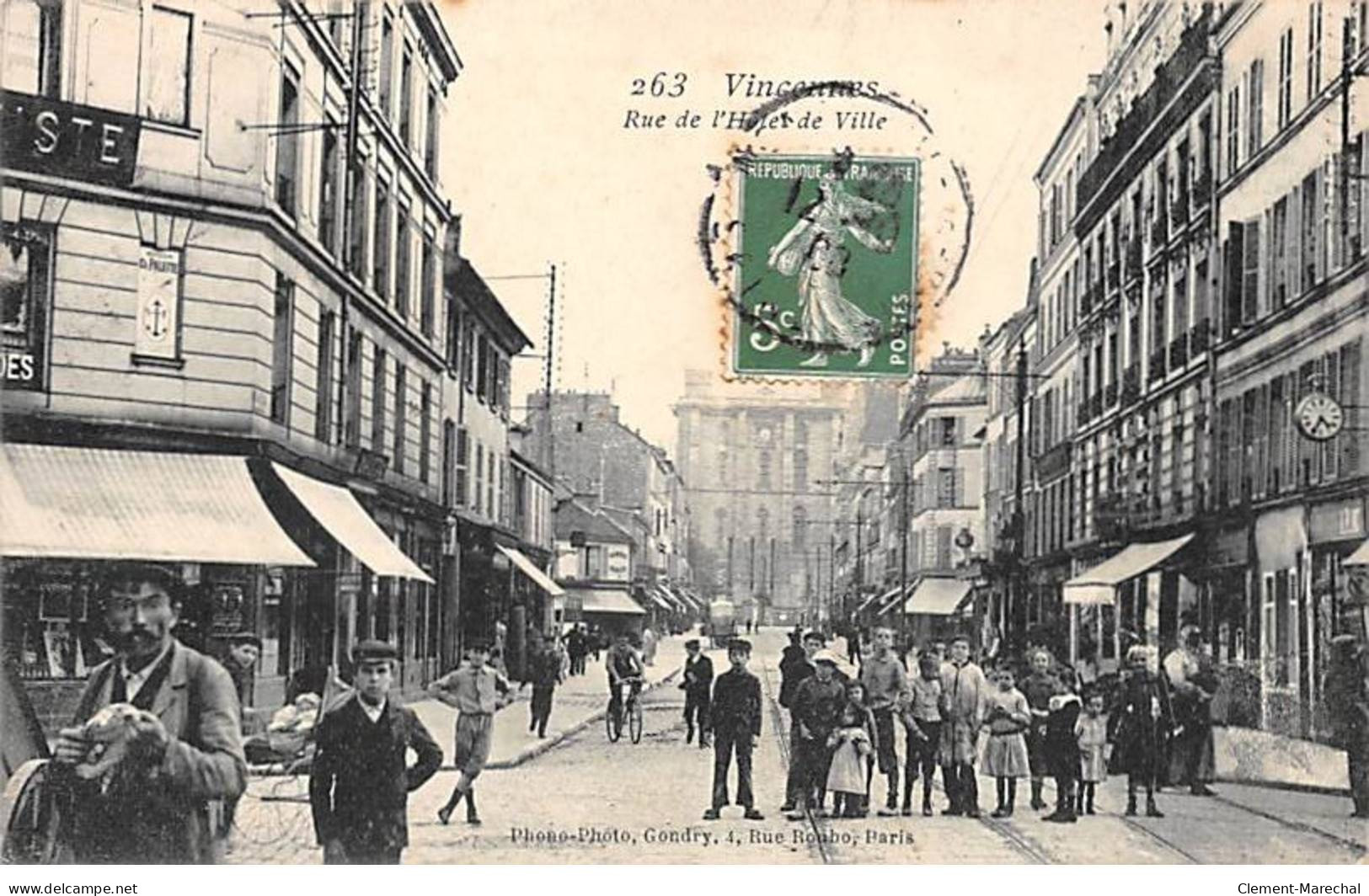 VINCENNES - Rue De L'Hôtel De Ville - Très Bon état - Vincennes