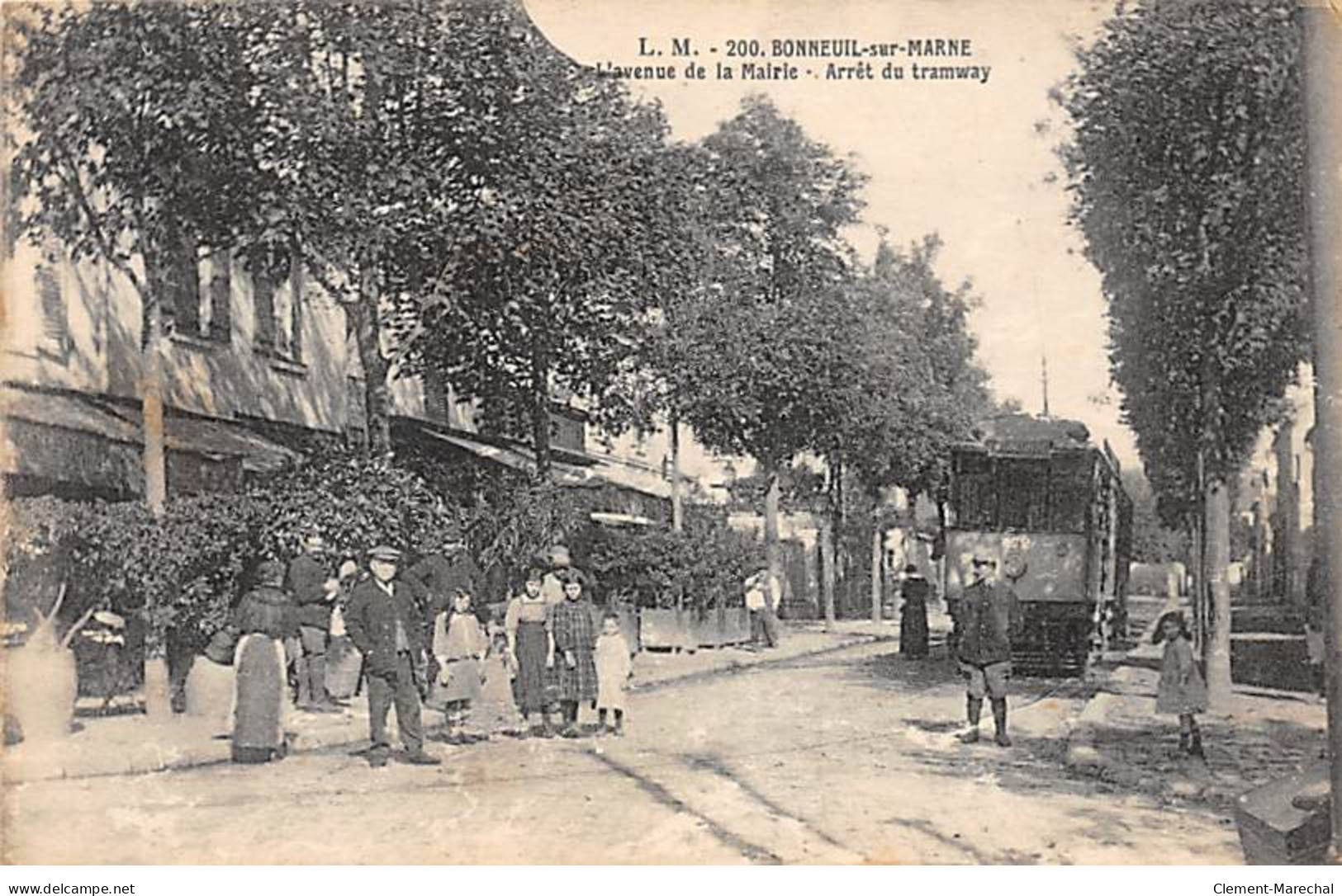 BONNEUIL SUR MARNE - L'Avenue De La Mairie - Arrêt Du Tramway - Très Bon état - Bonneuil Sur Marne