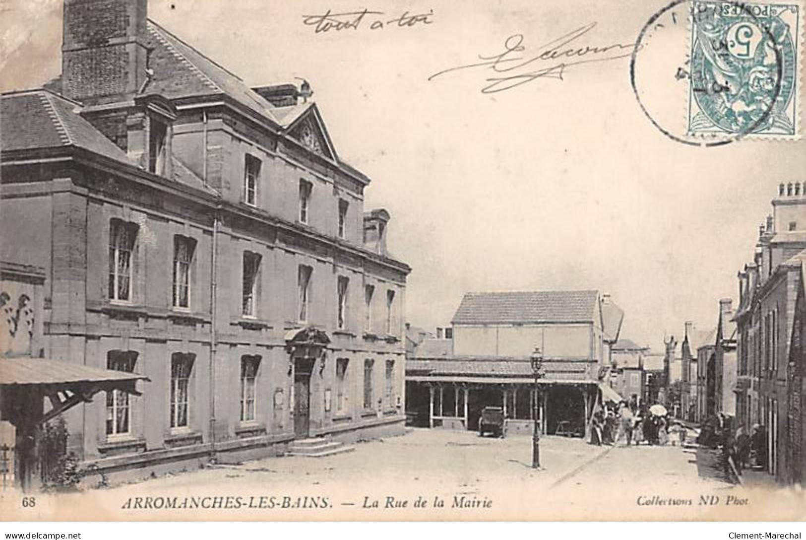 ARROMANCHES LES BAINS - La Rue De La Mairie - Très Bon état - Arromanches