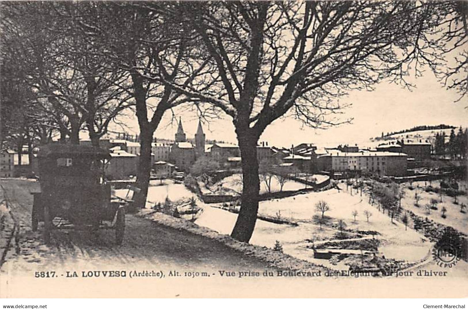 LA LOUVESC - Vue Prise Du Boulevard Des Elégants Un Jour D'Hiver - Très Bon état - La Louvesc