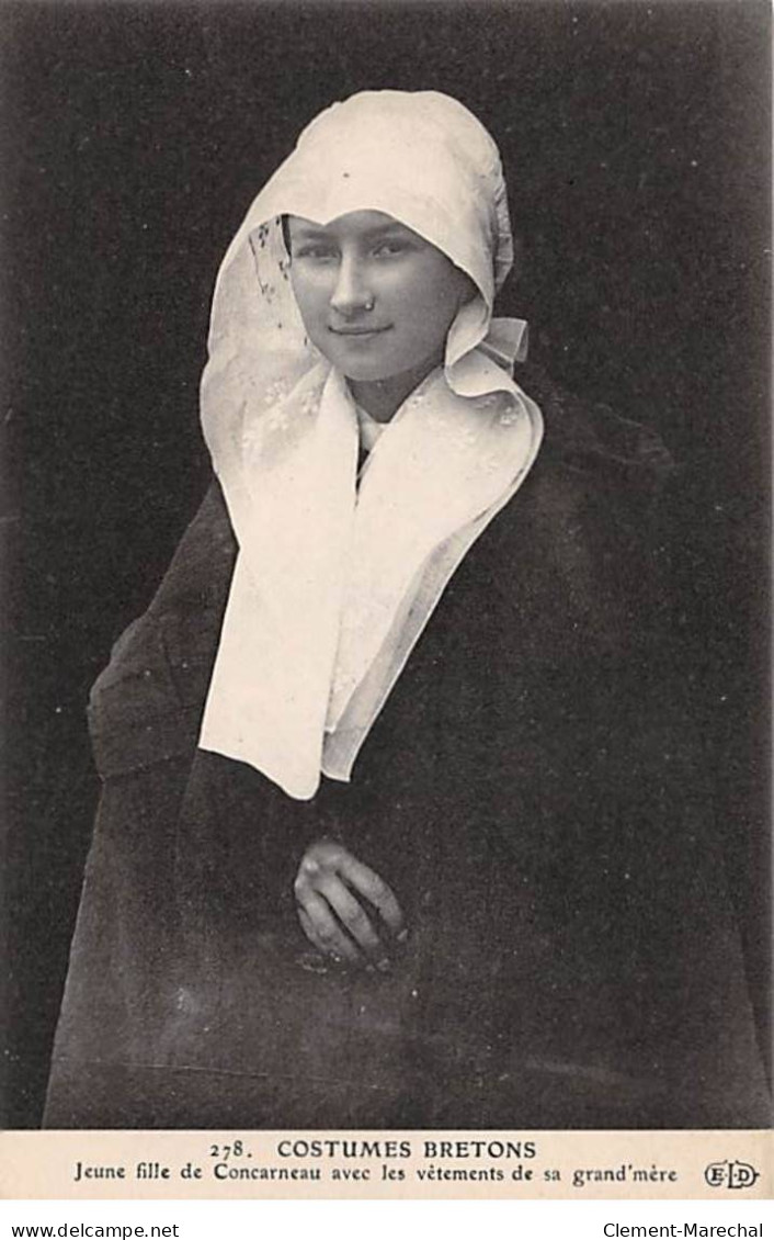 Costumes Bretons - Jeune Fille De CONCARNEAU Avec Les Vêtements De Sa Grand Mère - Très Bon état - Concarneau