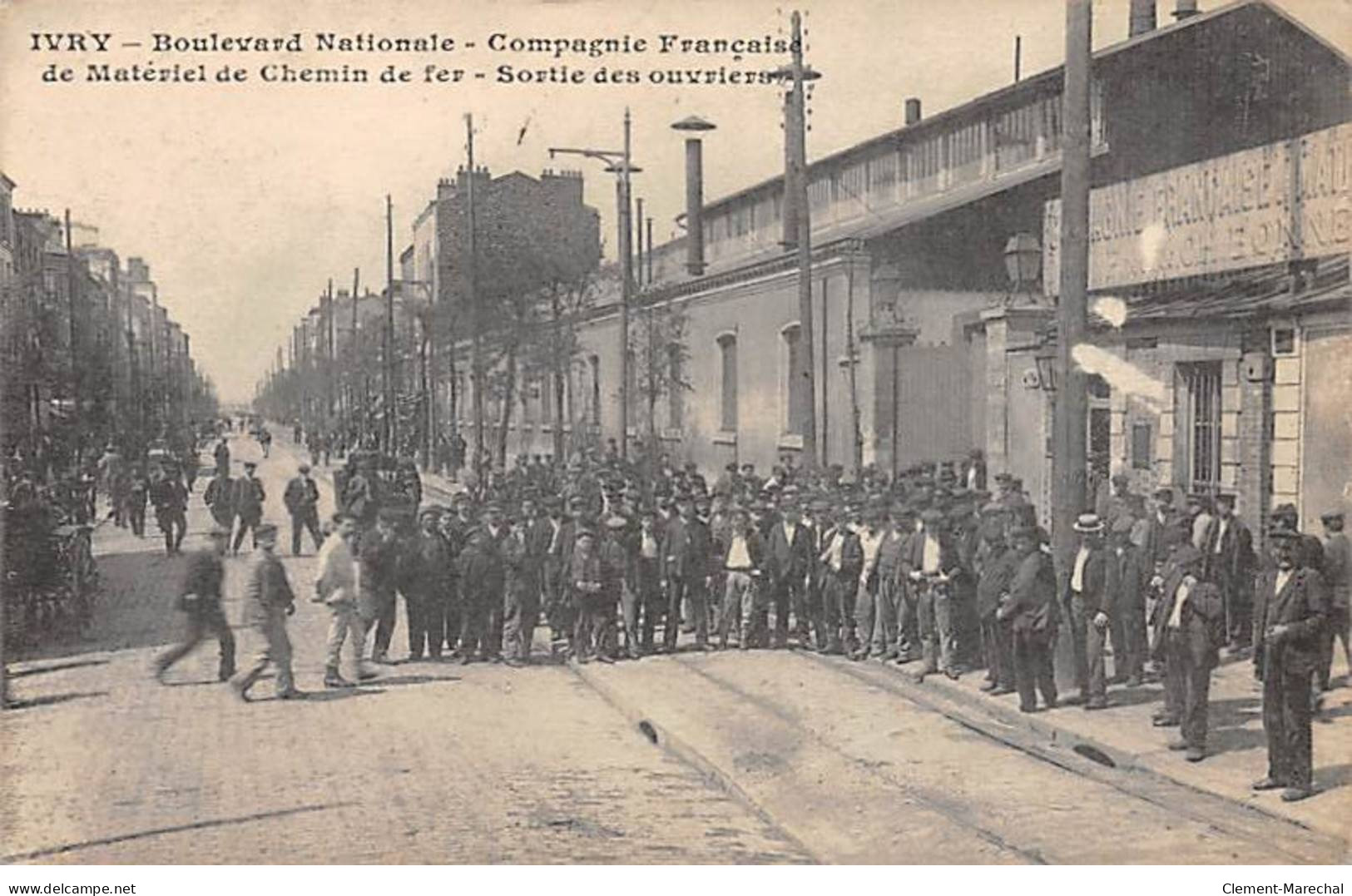 IVRY - Boulevard Nationale - Compagnie Française De Matériel De Chemin De Fer - Sortie Des Ouvriers - état - Ivry Sur Seine