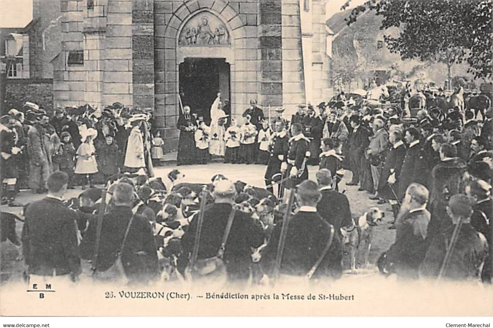 VOUZERON - Bénédiction Après La Messe De Saint Hubert - Très Bon état - Vouzeron