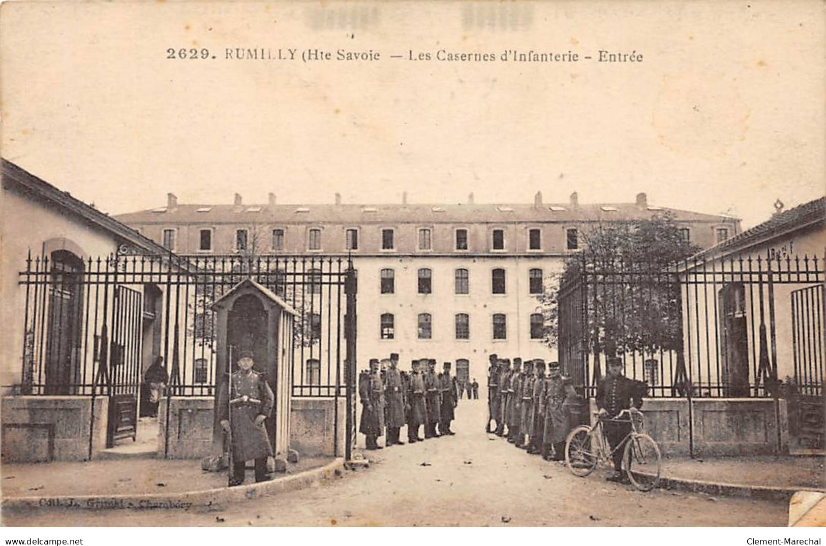 RUMILLY - Les Casernes D'Infanterie - Entrée - état - Rumilly
