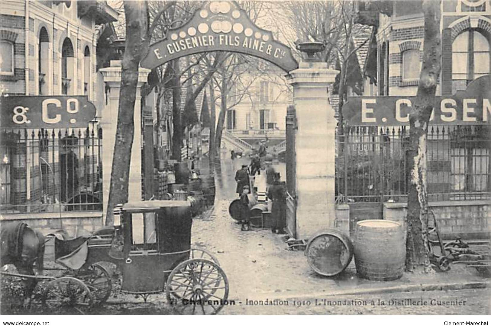 CHARENTON - Inondation 1910 - L'Inondation à La Distillerie Cusenier - état - Charenton Le Pont