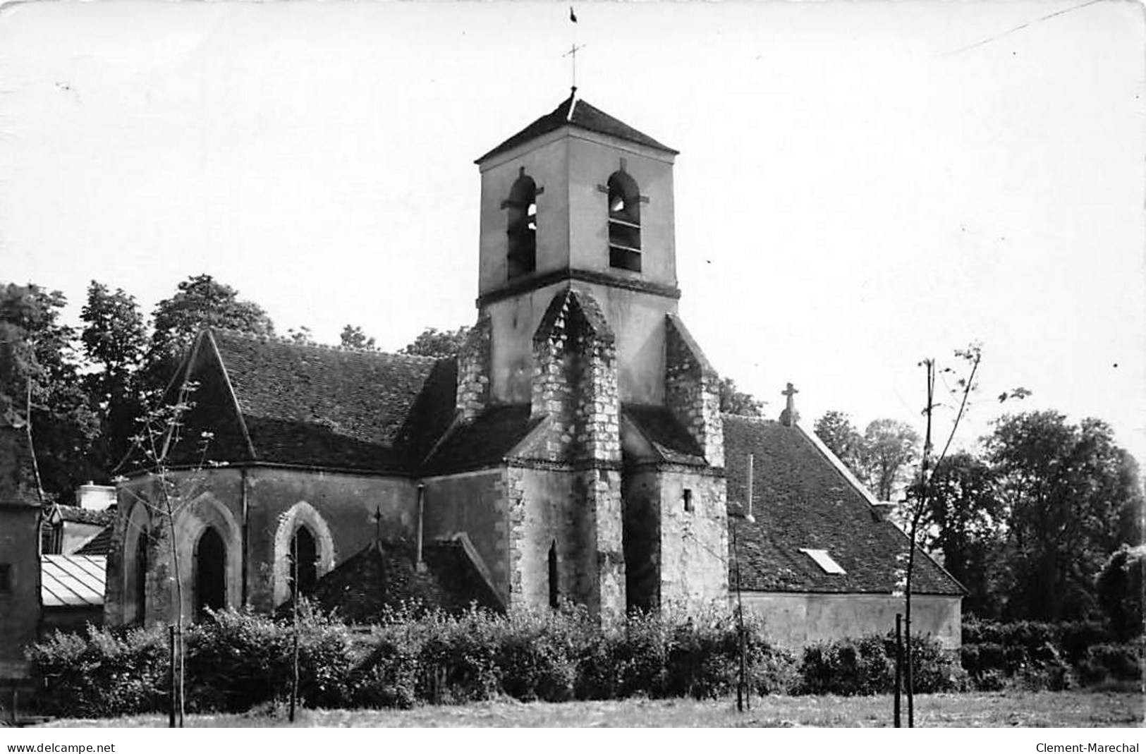 L'Eglise De BOUSSY SAINT ANTOINE - Très Bon état - Andere & Zonder Classificatie