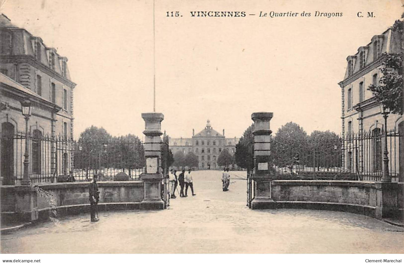 VINCENNES - Le Quartier Des Dragons - Très Bon état - Vincennes