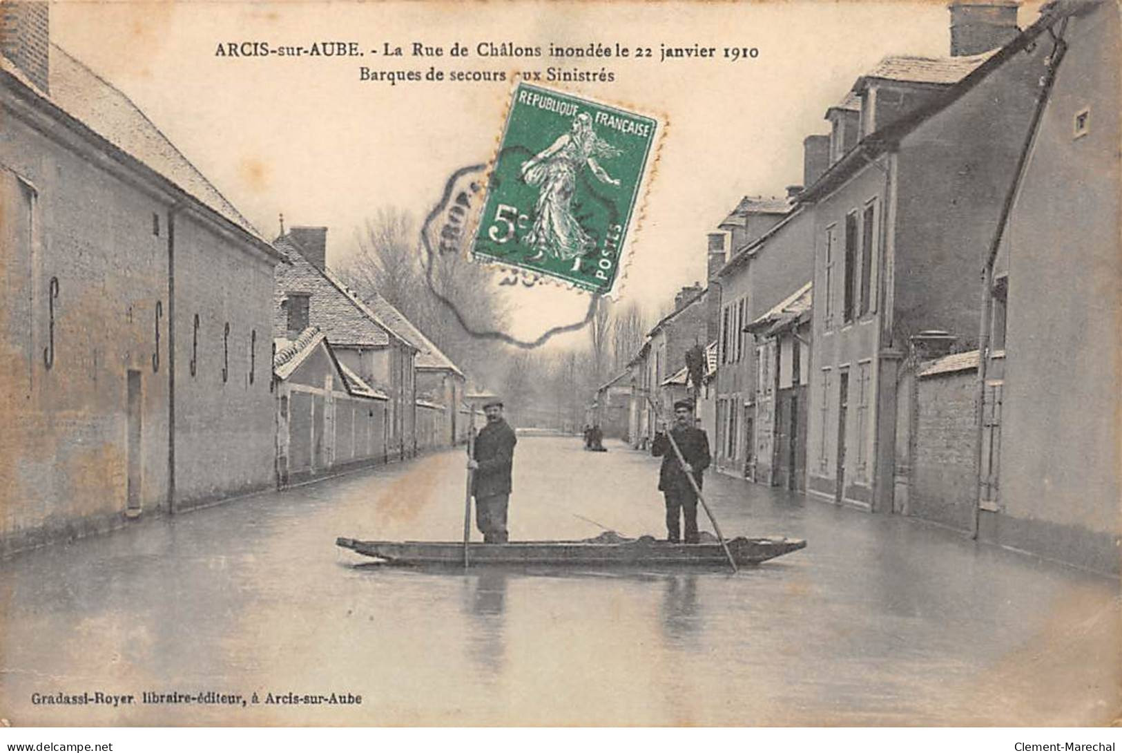 ARCIS SUR AUBE - La Rue De Châlons Inondée Le 22 Janvier 1910 - Barques De Secours Aux Sinistrés - état - Arcis Sur Aube