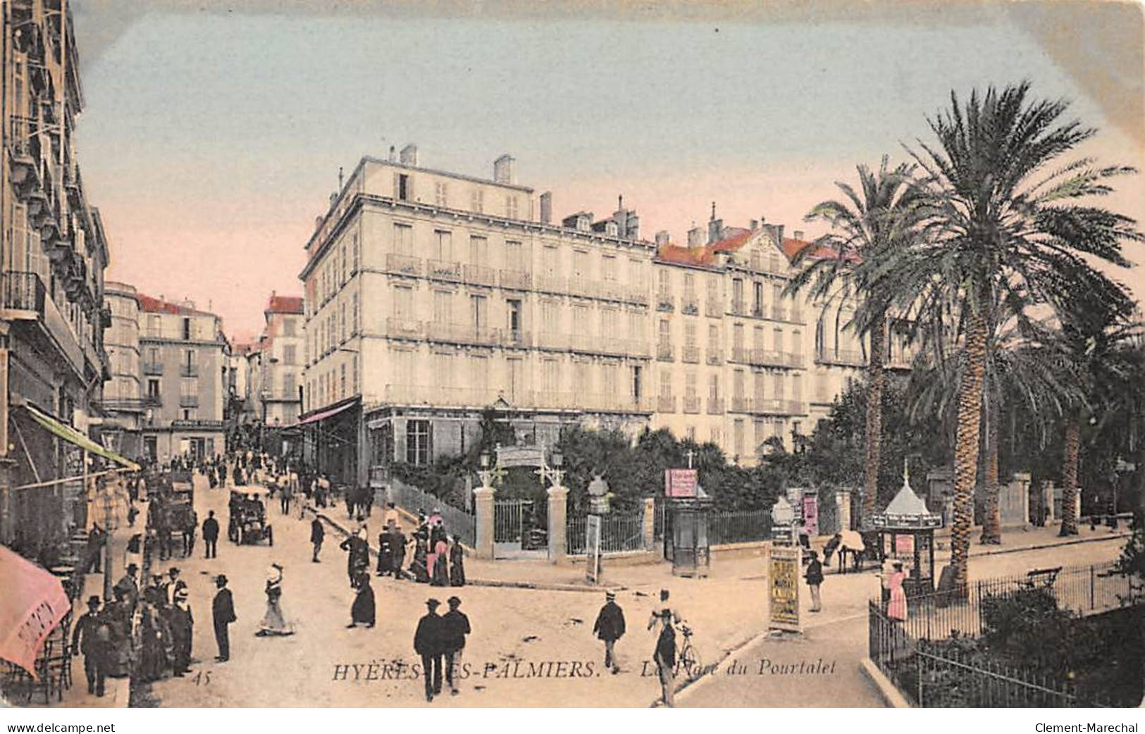 HYERES LES PALMIERS - La Place Du Pourtalet - état - Hyeres