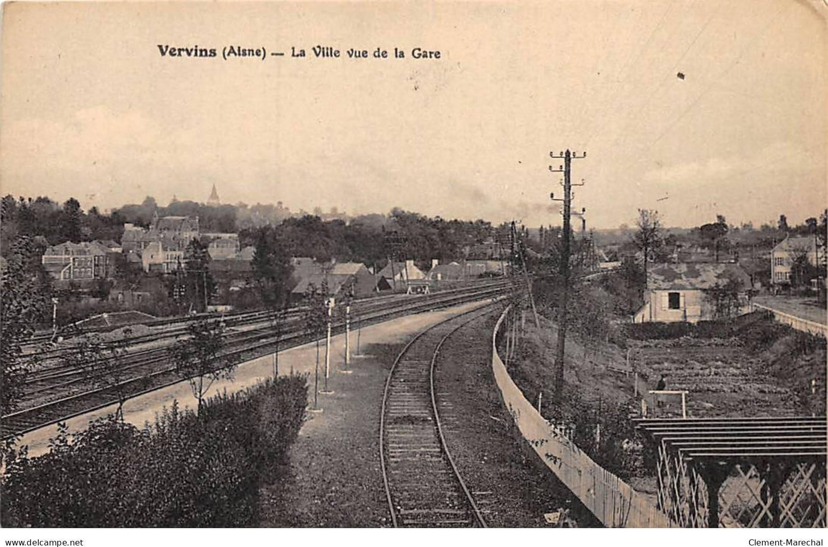 VERVINS - La Ville Vue De La Gare - état - Vervins