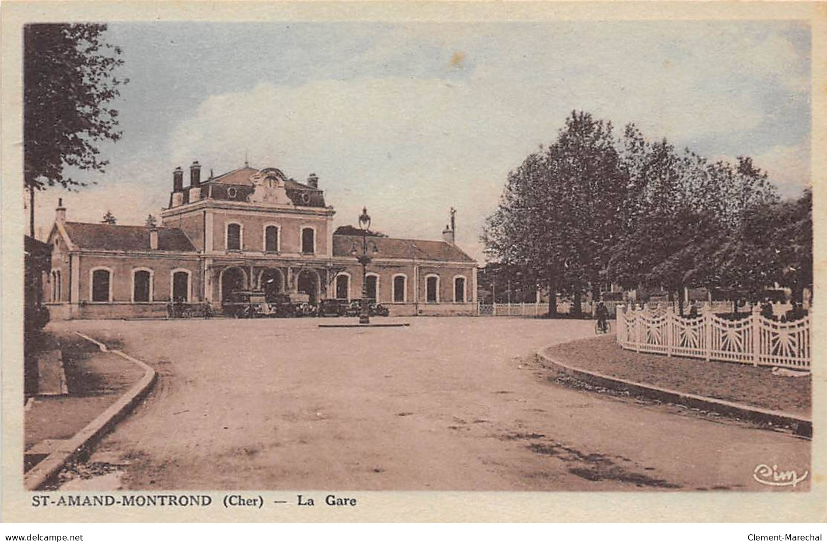 SAINT AMAND MONTROND - La Gare - Très Bon état - Saint-Amand-Montrond