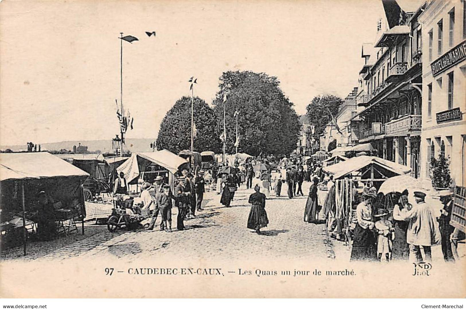 CAUDEBEC EN CAUX - Les Quais Un Jour De Marché - Très Bon état - Caudebec-en-Caux