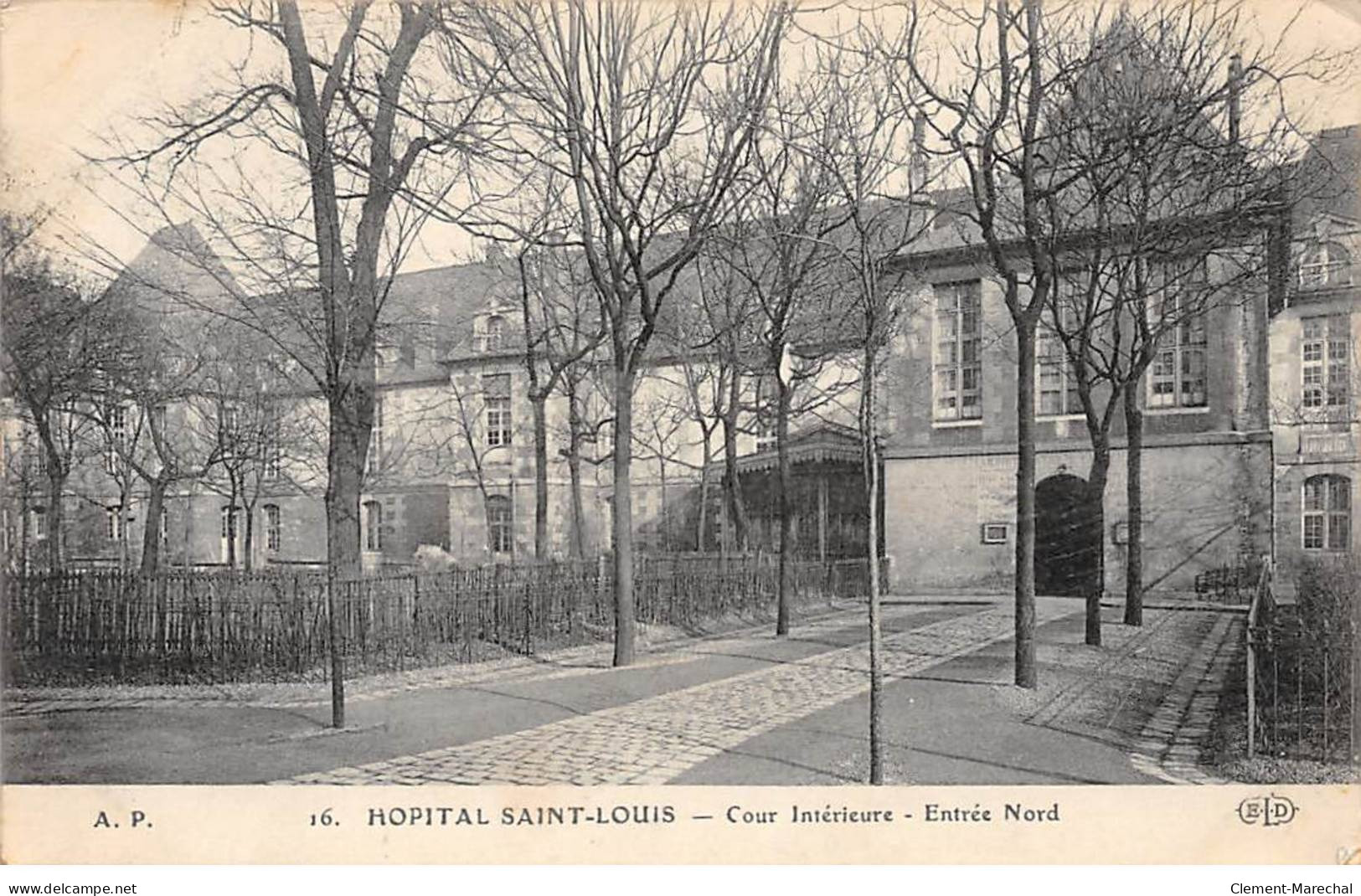 PARIS - Hopital Saint Louis - Cour Intérieure - Entrée Nord - état - Santé, Hôpitaux