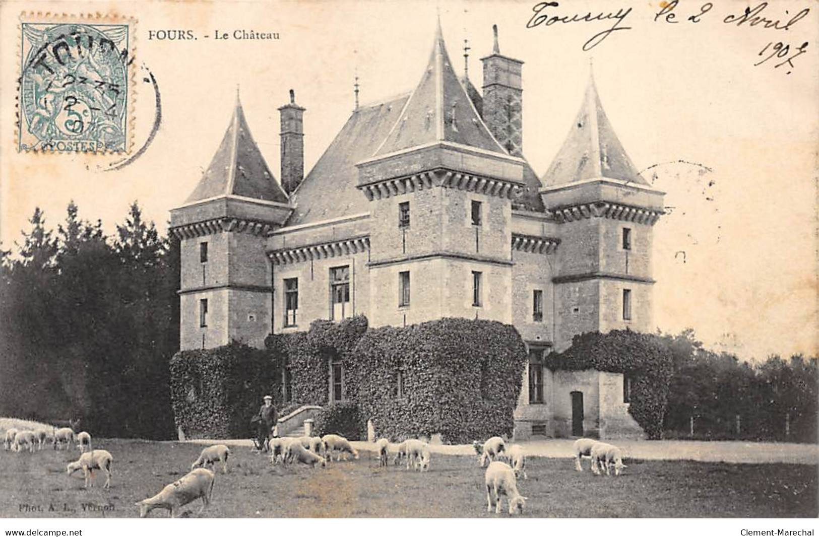 FOURS - Le Château - Très Bon état - Autres & Non Classés