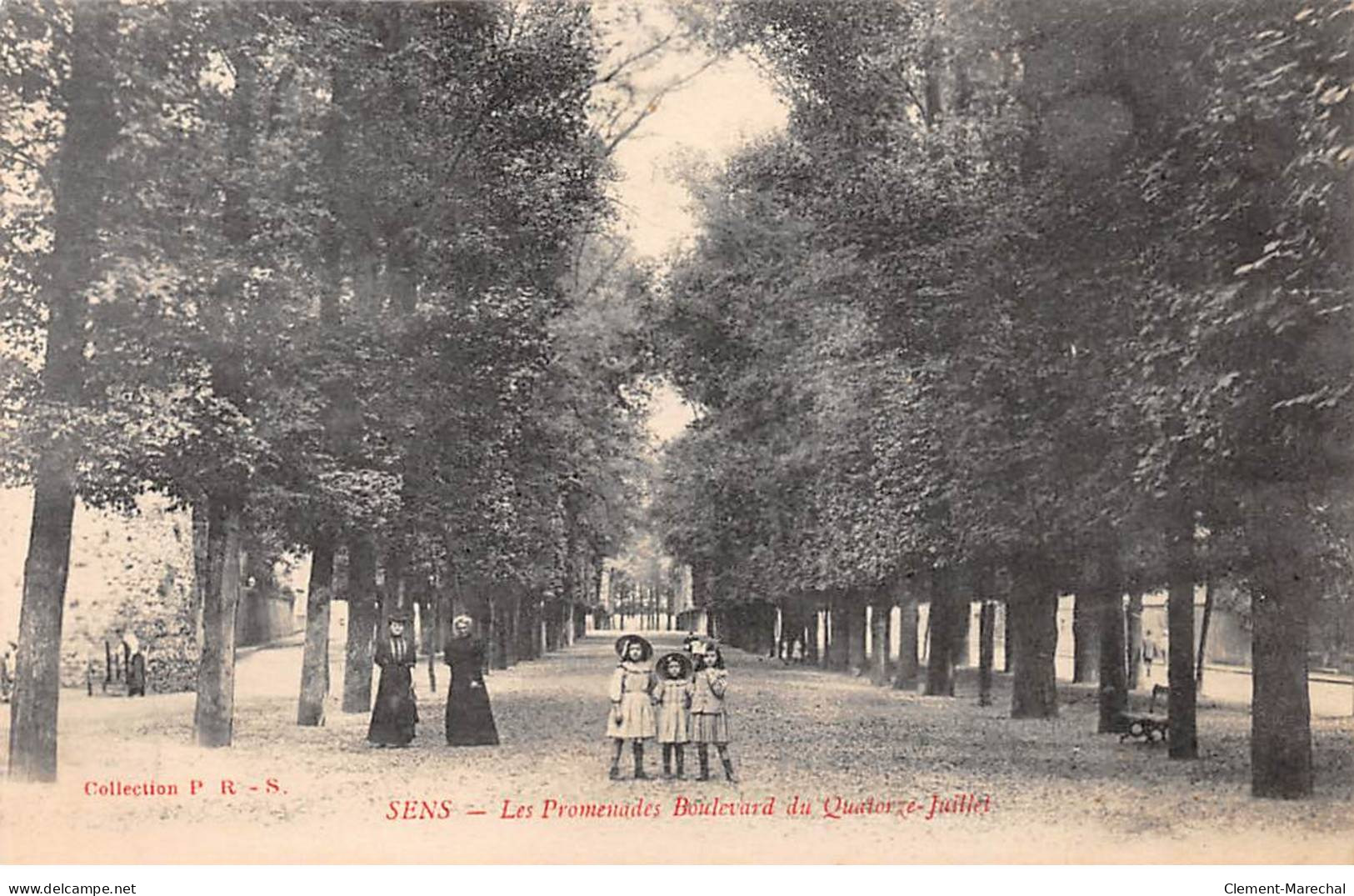 SENS - Les Promenades Boulevard Du 14 Juillet - Très Bon état - Sens