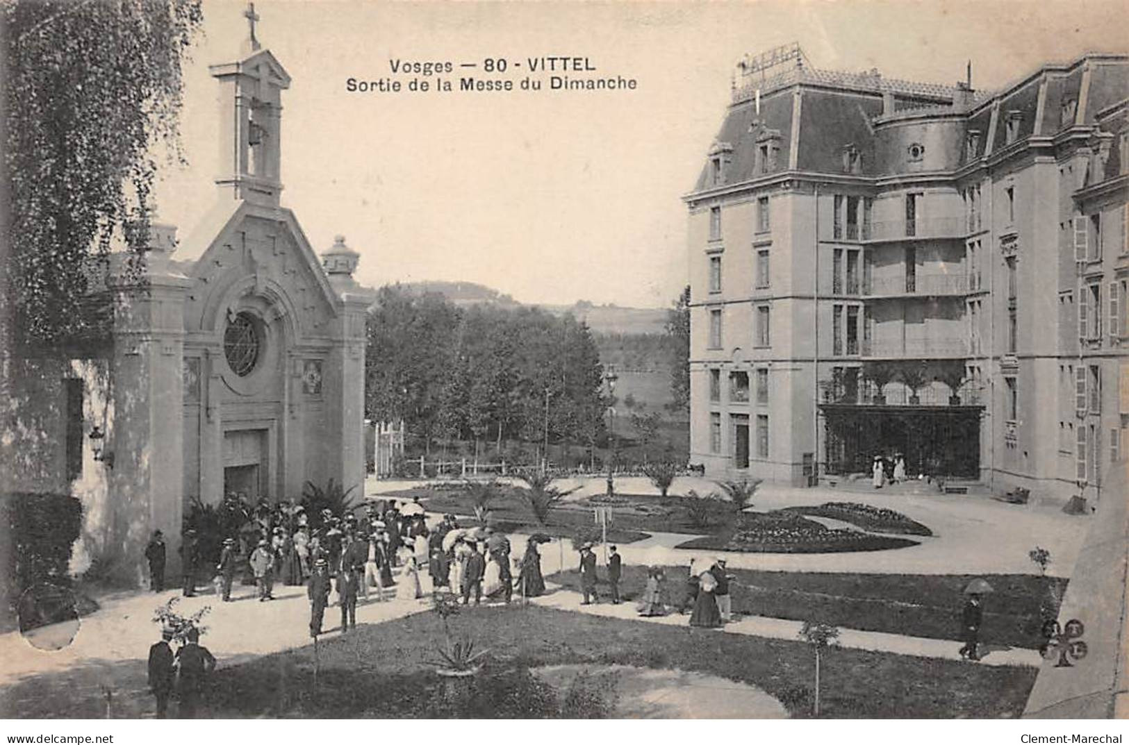 VITTEL - Sortie De La Messe Du Dimanche - Très Bon état - Contrexeville