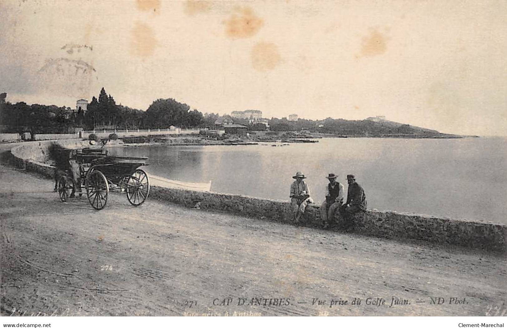 CAP D'ANTIBES - Vue Prise Du Golf Juan - état - Autres & Non Classés