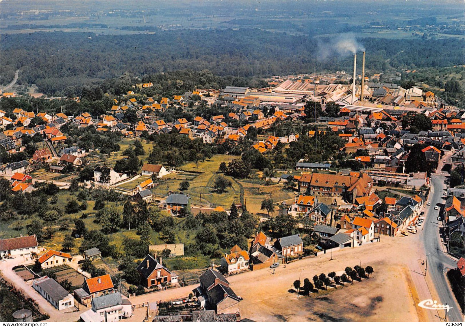 02  Saint-Gobain Vue Générale Aérienne   (Scan R/V) N°   28   \PB1119 - Laon