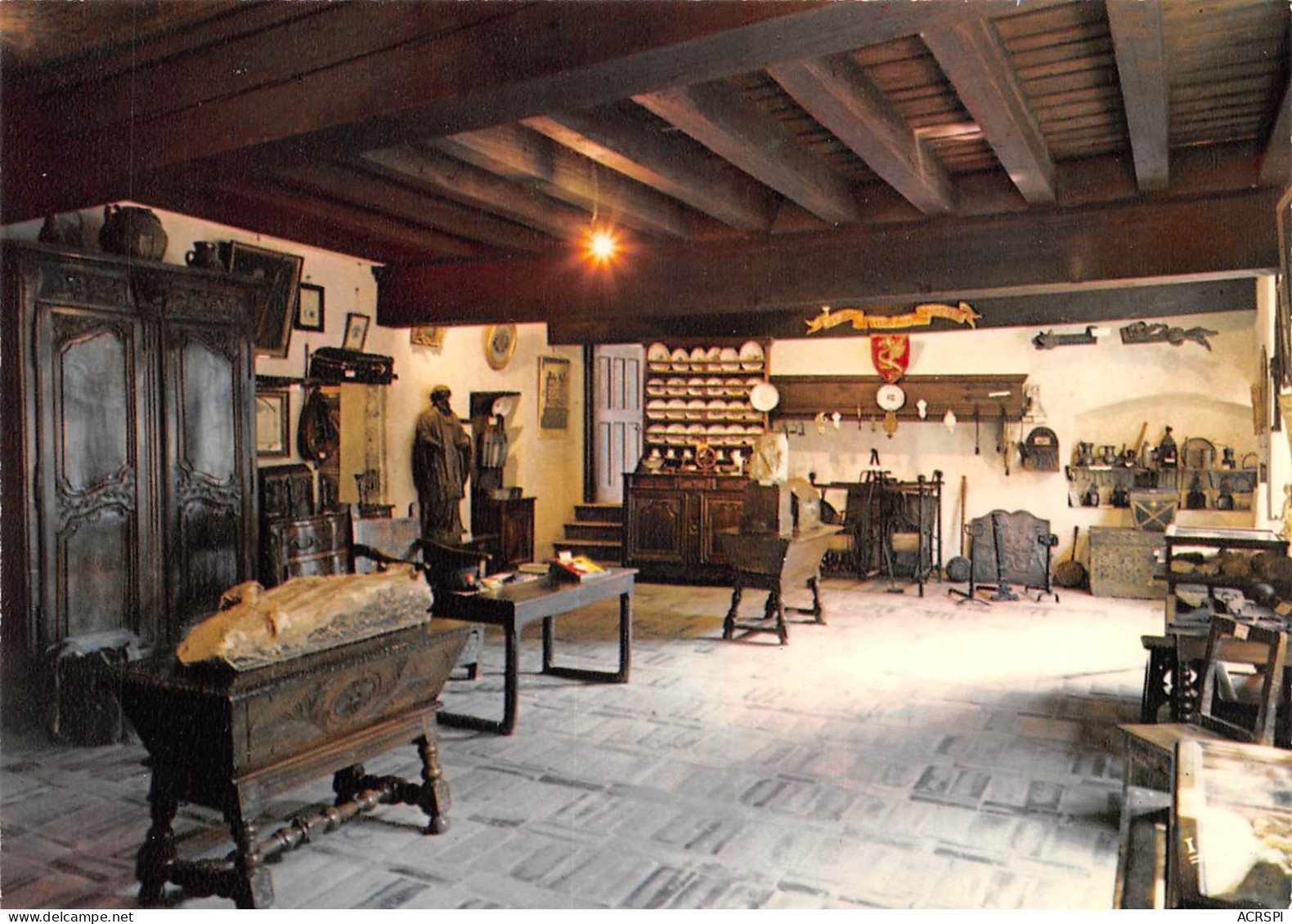 01  Pérouges  Grande Salle Du Musée  (Scan R/V) N°   46   \PB1116 - Pérouges