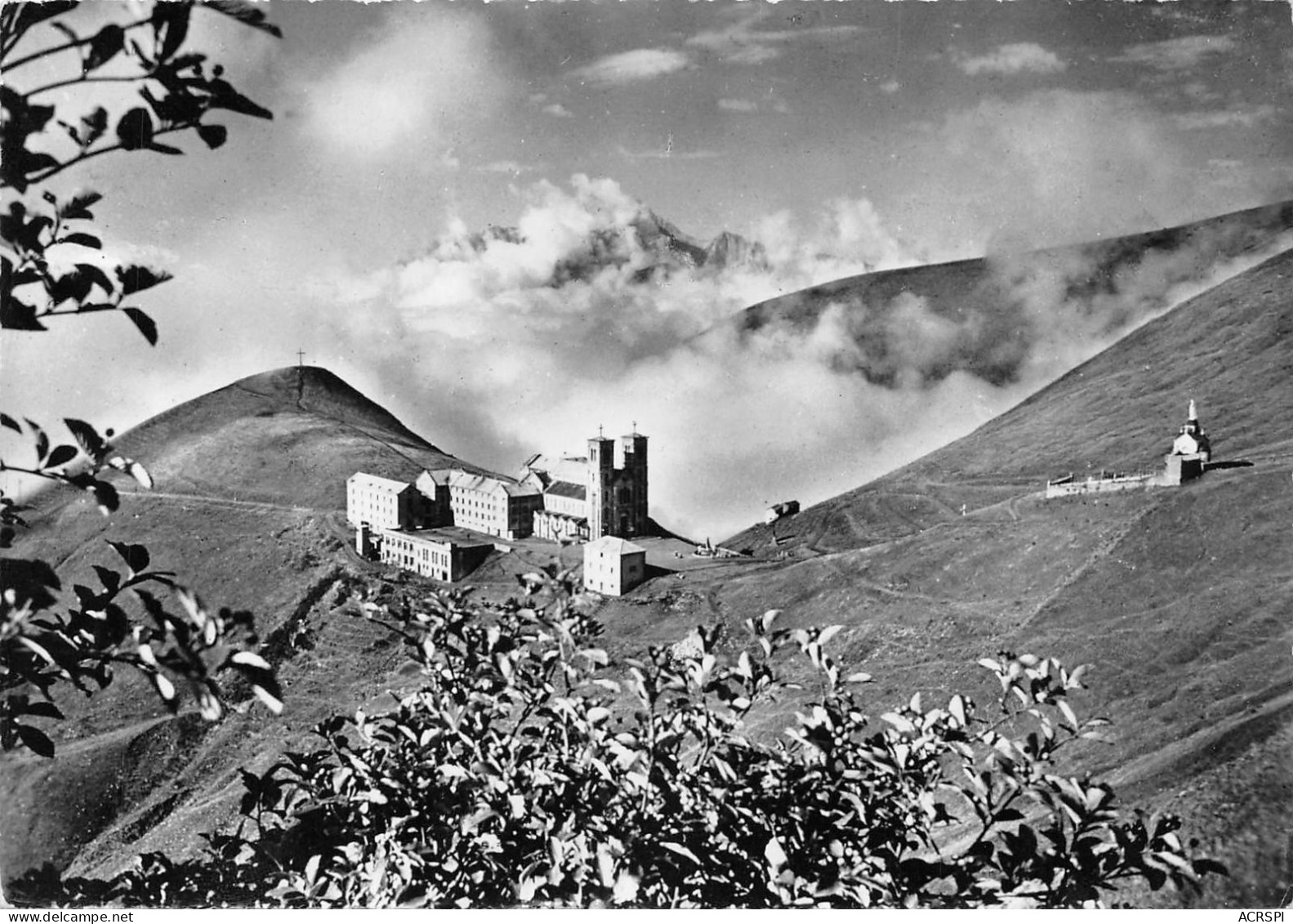 lot de 35 cartes du Sanctuaire de ND de La Salette-Fallavaux                 (Scan R/V) N°  1  \PB1126 Boite