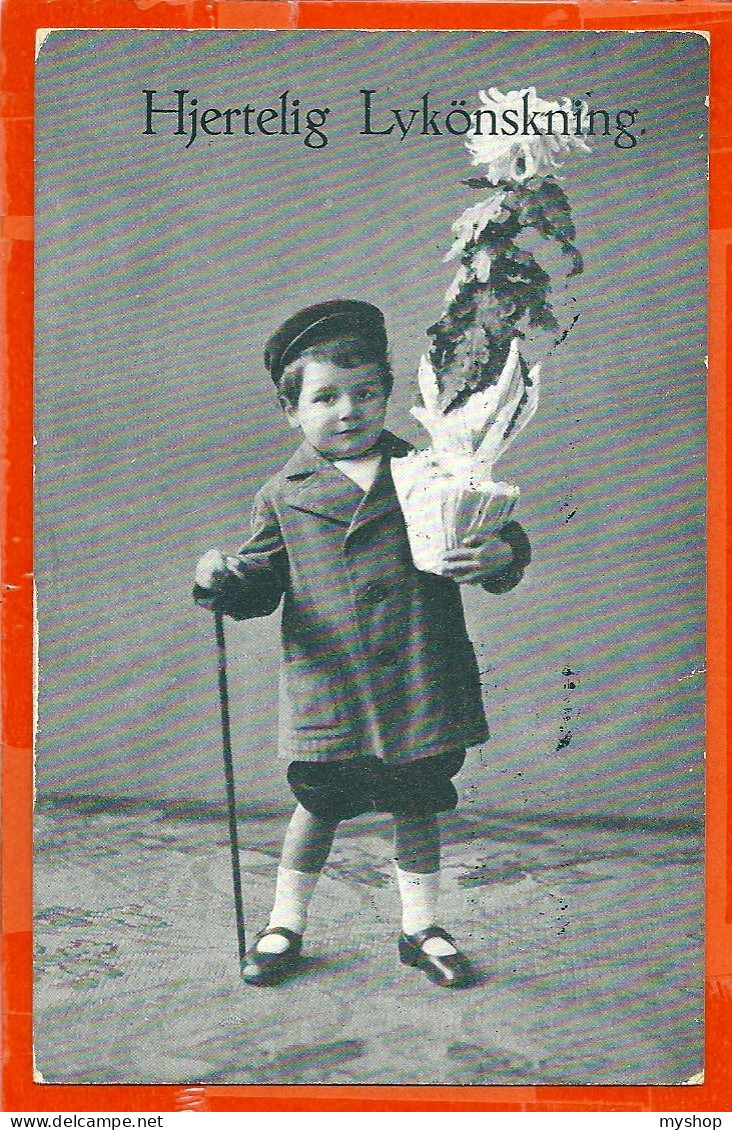 DK139_*   CUTE LITTLE BOY * ON HIS WAY  To MOTHER'S BIRTHDAY * SENT 1917 - Birthday