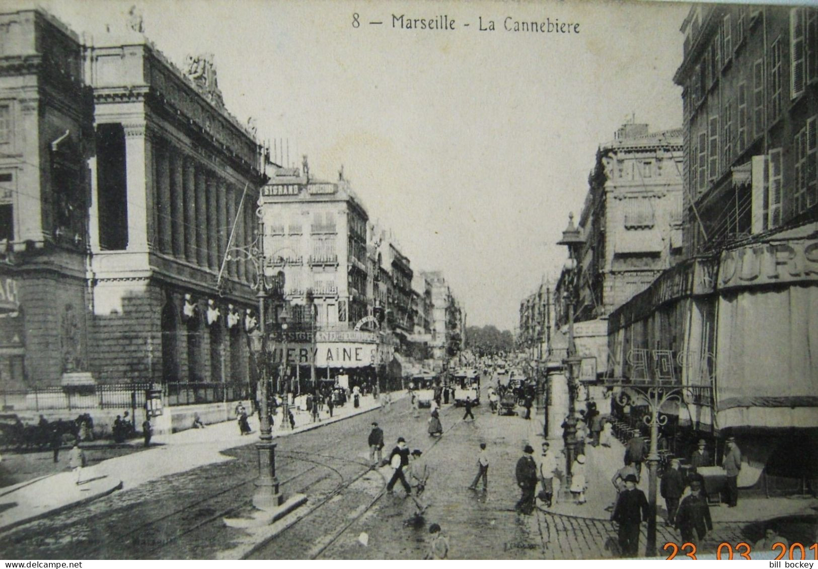 CPA De 1920 - MARSEILLE La Cannebière - Tramways Le Palais De La Bourse - Tres Bon état - Canebière, Stadscentrum